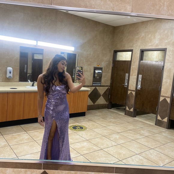 PROM DRESS - Picture 3 of 4